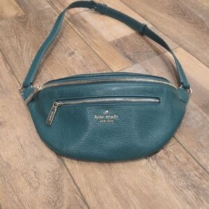 Kate Spade Green Leather Crossbody Bag. Adjustable Strap.
